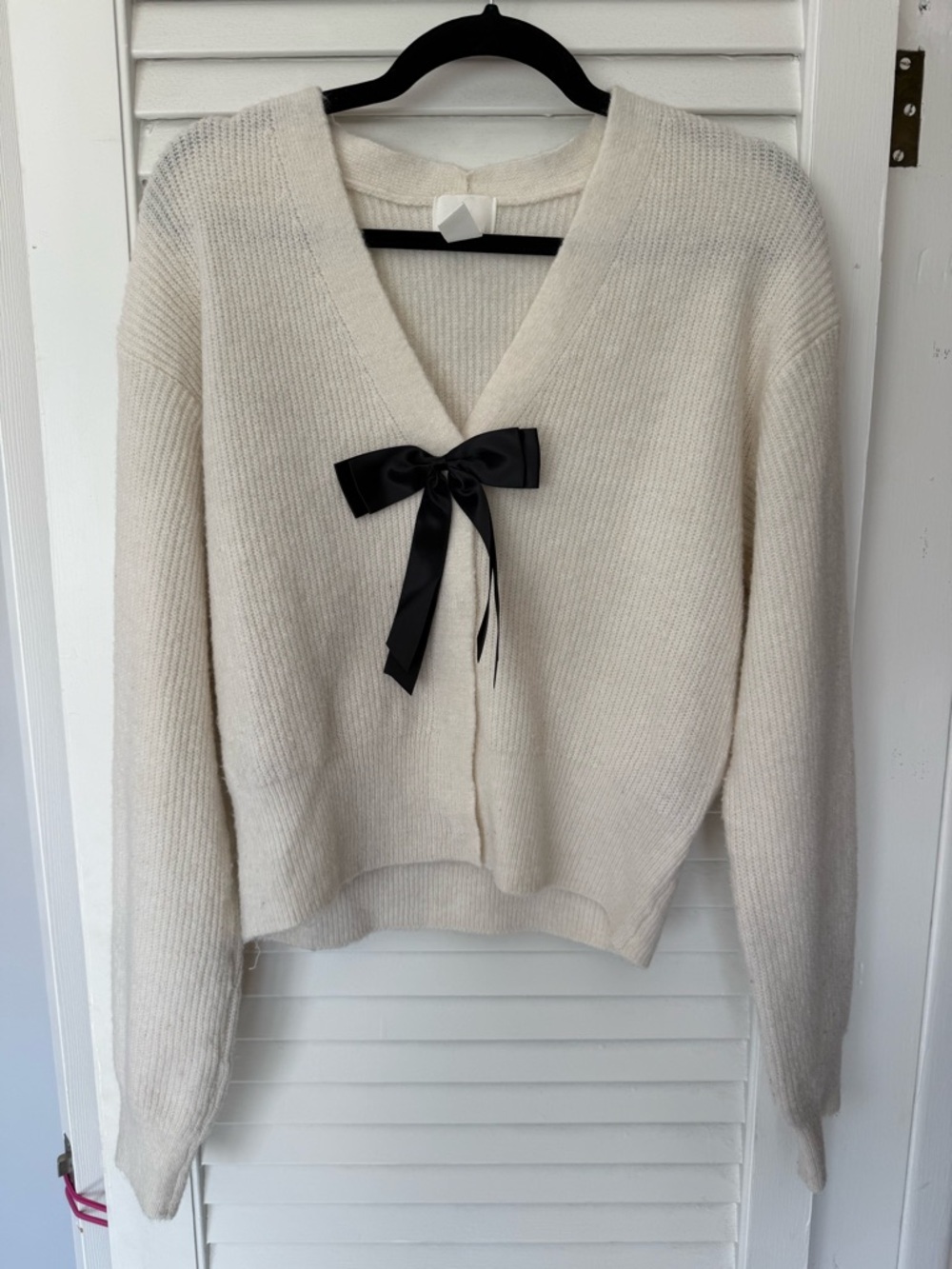 H&M Cream V-Neck Sweater with Black Ribbon Bow